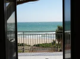 SEAFRONT SUITE 5 Stars - Comfortable Apartment