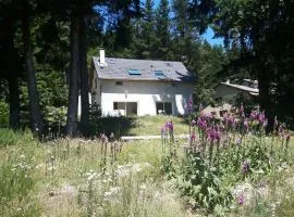 PETITE MAISON AU CALME AVEC VUE MAGNIFIQUE !