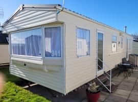 341 Family Caravan at Marine Holiday Park, sleeps 6, campsite in Rhyl