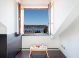 SIRIOHotel, hotel s parkiri&scaron;čem v mestu Dormelletto