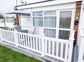 Park view chalet, villa i Hemsby