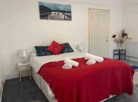 Balham, South London Spacious Guest House 5, 6 rooms available