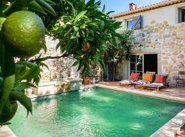 Beautiful Home In Roujan With Wifi, hotel v destinaci Roujan