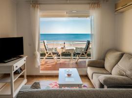 APARTAMENTO EN PRIMERISIMA LINEA DE PLAYA n 10, דירה בפלאיה דה שראקו