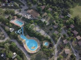 Camping le Couriou, hotel econômico em Recoubeau