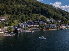 Landhotel Grünberg am See、グムンデンのホテル