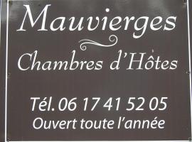 Chambres d'hôtes Mauvierges、Segréの駐車場付きホテル