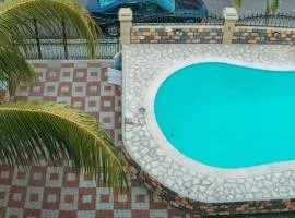 RS VILLA student share apartments with private room,free wifi ,100mts to the beach
