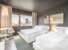 Hotel Zero 1 Montreal, khách sạn ở Quartier des Spectacles, Montréal