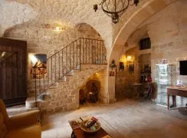 Case-grotte degli Avi, esperienza abitativa in grotta
