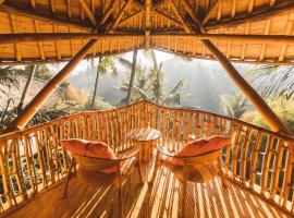 Ananda House 3bds Eco Bamboo House Pool River View, hotelli kohteessa Bringkit