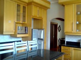 Uyolo Guest Logde, lodge in Port Elizabeth