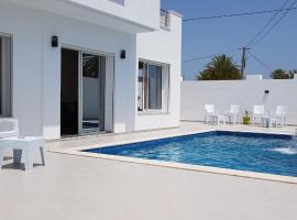 Villa Aline Lagune Djerba, отель в Мидуне