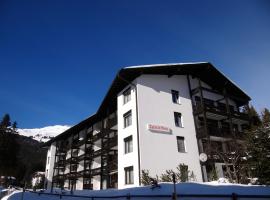 Apartment Tgesa La Roiva mit Hallenbad und Sauna, Hotel in Lenzerheide/Lai