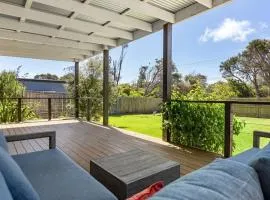 Everleigh - renovated, spacious beach house