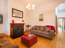 Charm on Carrington, holiday home in Adelaide