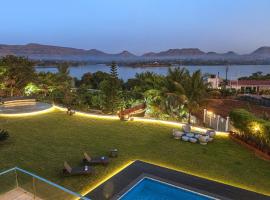SaffronStays Jannat, Igatpuri 100 Percent pet-friendly villa with amazing lake view, Familienhotel in Nashik