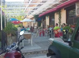 Hostal Restaurante Los Bronces