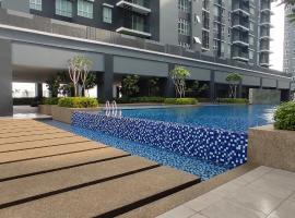 Bukit Rimau Instagrammable 2 Bedroom Apartment With Pool View up to 5 PAX, hotel in Shah Alam