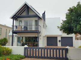 Charming Fisante house, hotel near Kleinrivier Cheese and Wine Farm, Hermanus