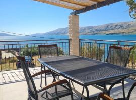 Sea View Apartment - first row to the beach, apartament a Zubovići