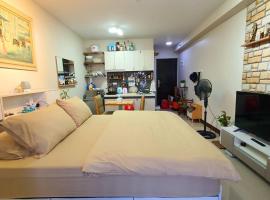 B&D Happy Home near Mactan Airport, family hotel in Lo-oc