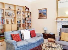 Stylish Central Edinburgh Apartment