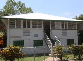 Daggoombah Holiday Home Magnetic Island, hotel em Arcadia