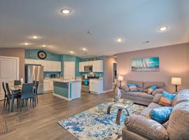 Park City on the Water Townhome with Hot Tub! โรงแรมราคาถูกในพาร์คซิตี