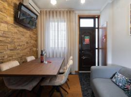 Host Wise - Lovely & Cozy House - Prime Location，位于加亚新城的酒店