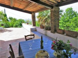 Delightful Holiday Home in Fulgatore with Swimming Pool, casa o chalet en Fulgatore