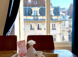 Les Fabuleux appartements du Coeur de ville - Place Victor Hugo, hotel in Besançon