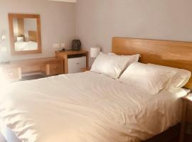 Leanna's Lodge, Keshcarrigan, hotel v destinaci Leitrim