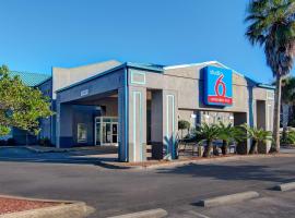 Studio 6 Pensacola, FL - West I-10, chỗ nghỉ tự nấu nướng ở Pensacola