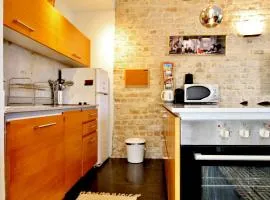 VACATION APARTMENT IN TLV NEXT TO HILTON BEACH WITH BALCONY