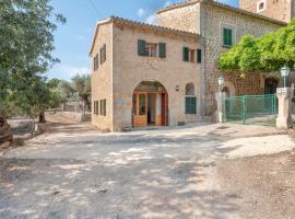 Deià semi-detached sunny country house, near GR221, hotel in Deia