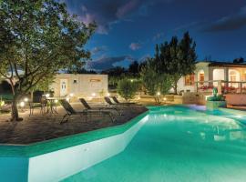 Holiday house Ma & Ma with pool, parking, high speed Internet, BBQ..., chata v destinácii Srijane