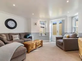 3 South Beach Court - Cosy Seafront Apartment