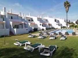 Oura Parque Apartamentos Turisticos, hotell i Albufeira