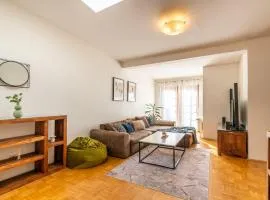 Templová - Old Town Large Apartment with Terrace