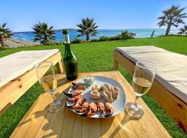 Puerto Velero Primera Línea Primer Piso al lado de la Playa! 8pax, golfový hotel v destinaci Puerto Velero