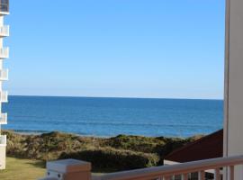 Ocean view, 1BR, 2BA Condo, St Regis 1214, Topsail, NC, hotel in North Topsail Beach