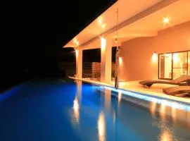 MARINX POOLVILLA NAKANDAKARI