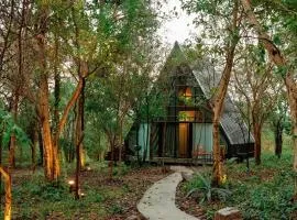 Issara Bar&House