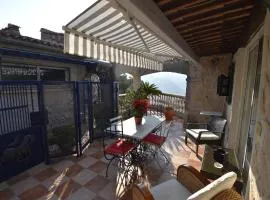 Studio climatisé et sa terrasse privée en villa