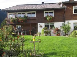 Ferienwohnung Helma, hotel que acepta mascotas en Blons