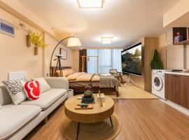 Locals Apartment House 39، فندق في Jiang'an