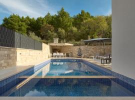 Villa Olive Tree Luxury, hotel u Podstrani