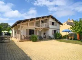 Villa de 6 chambres a Gujan Mestras a 100 m de la plage avec piscine privee jardin clos et wifi