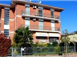 Appartamenti Matteotti 54, hôtel avec parking à Biandrate